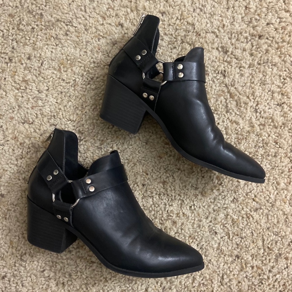 Black Booties | Forever 21 Size 7